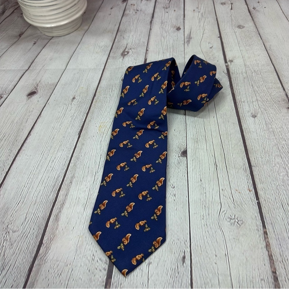 Brooks Brothers makers Blue squirrel acorn all over Patterned silk Tie preppy